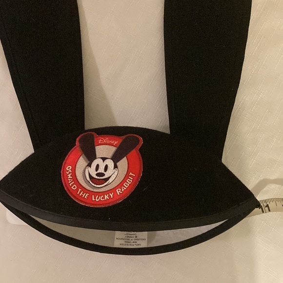 DISNEY Oswald The Lucky Rabbit Hat w Ears Limited Edition never worn - Picture 4 of 4
